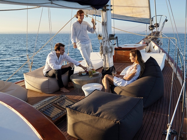 SAIL OUTDOOR BY GANDIABLASCO