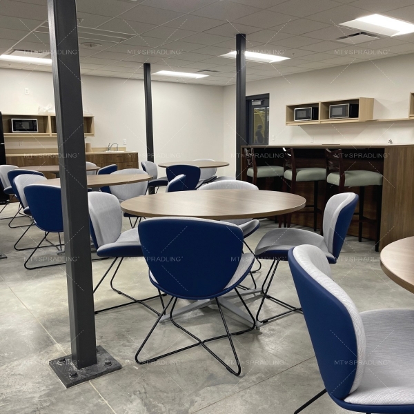 Indiana Furniture 休息室