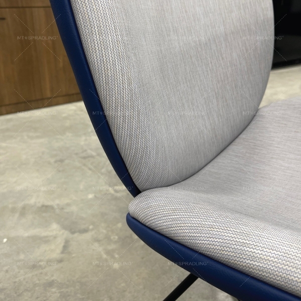 Indiana Furniture 休息室