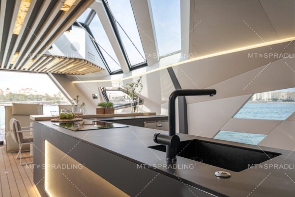 Hanstaiger?Trimaran X1