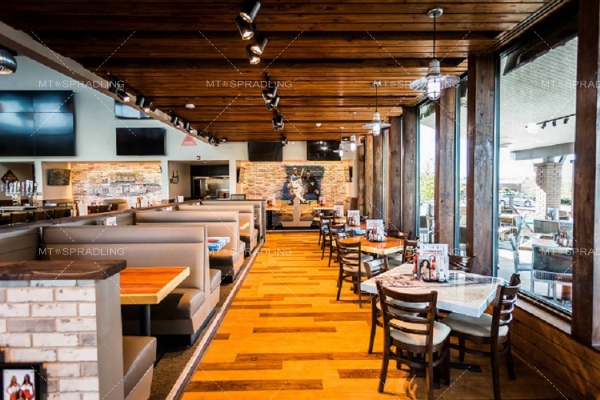  美國(guó)貓頭鷹餐廳